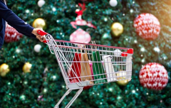 Analiză Frames. Febra cumpărăturilor de Crăciun, boost semnificativ pentru piața bunurilor de larg consum Analiză Frames. Febra cumpărăturilor de Crăciun, boost semnificativ pentru piața bunurilor de larg consum