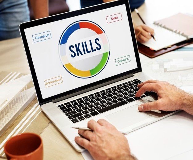 Facem digitalizare, dar cu cine? România, pe ultimul loc în UE la capitolul competențe digitale