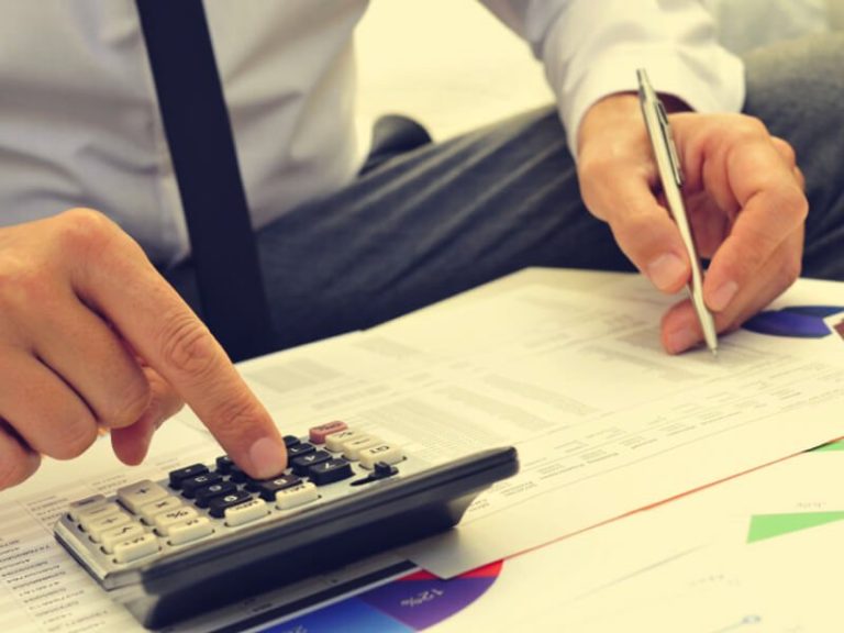 Sierra Quadrant: Inflația, blocajul financiar și scăderea vânzărilor determină firmele să se focuseze pe restructurarea afacerilor